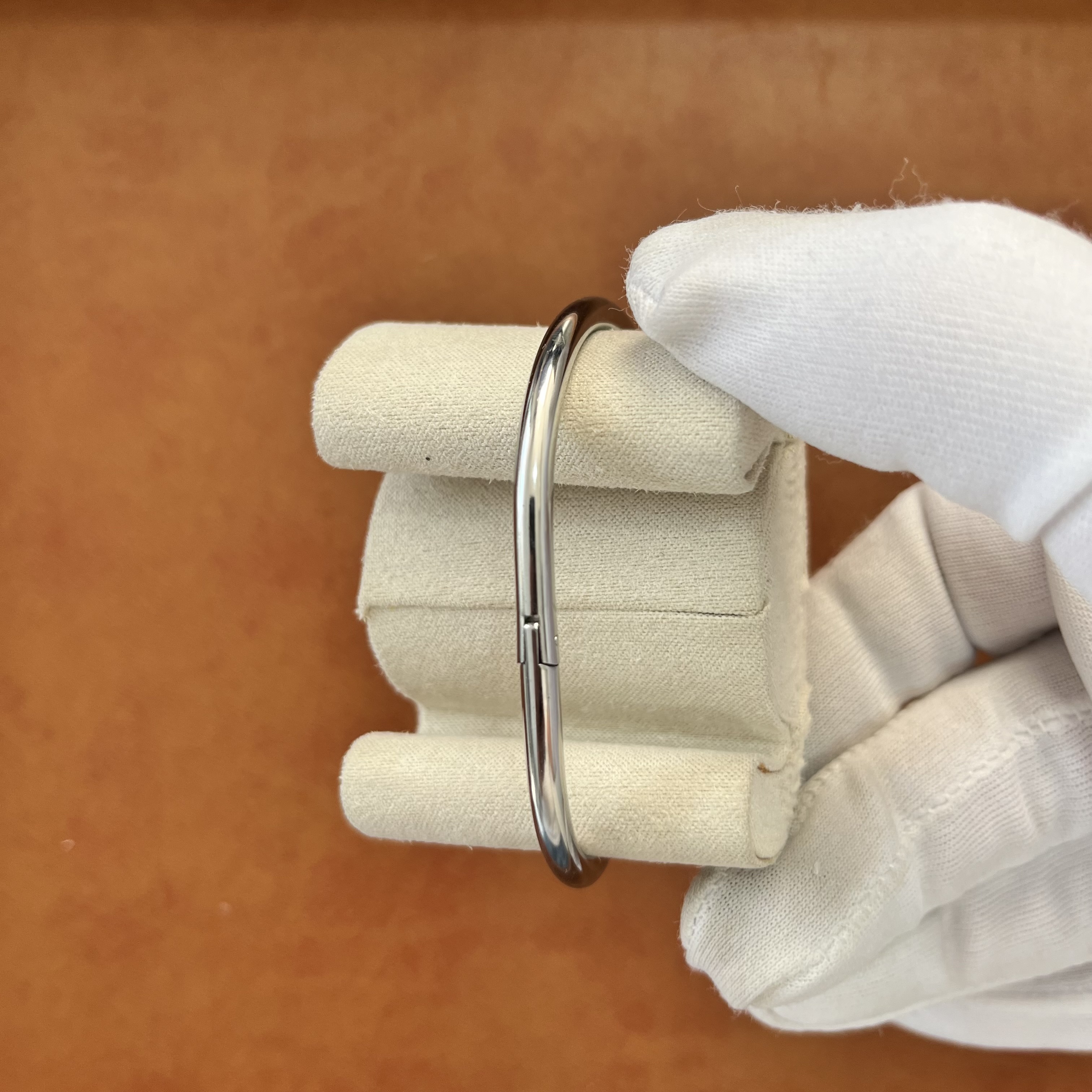 B224-Cartier Çivi Modeli Silver Çelik Kadın Bileklik 