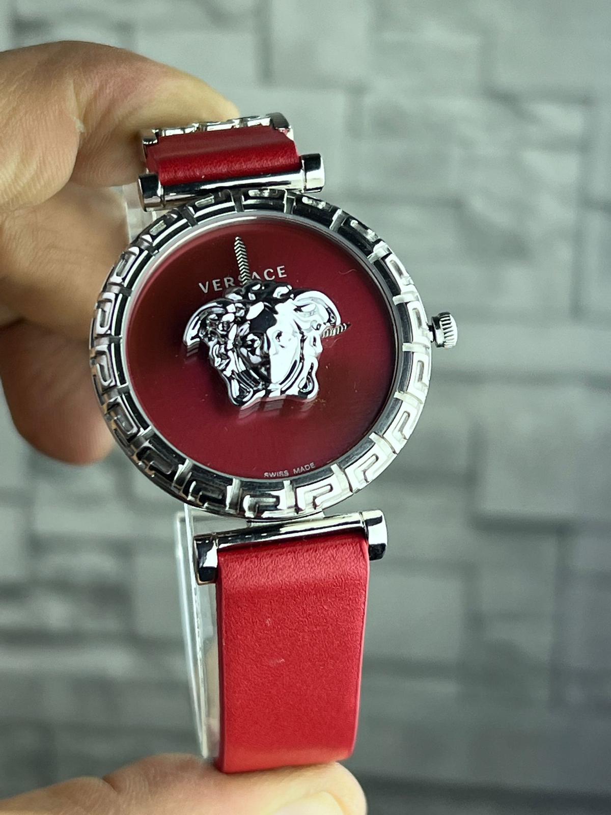 DP181- Versace Gümüş Kasa Kırmızı Kadran Kadın Saati