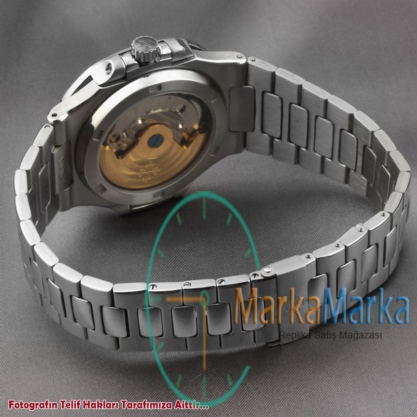MM0239- Patek Philippe Geneve Nautilus