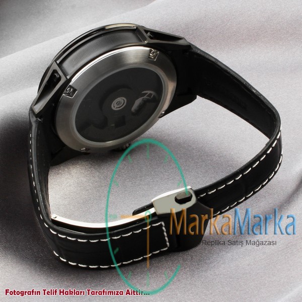 MM0379- Tag Heuer Micro Pendulum 100