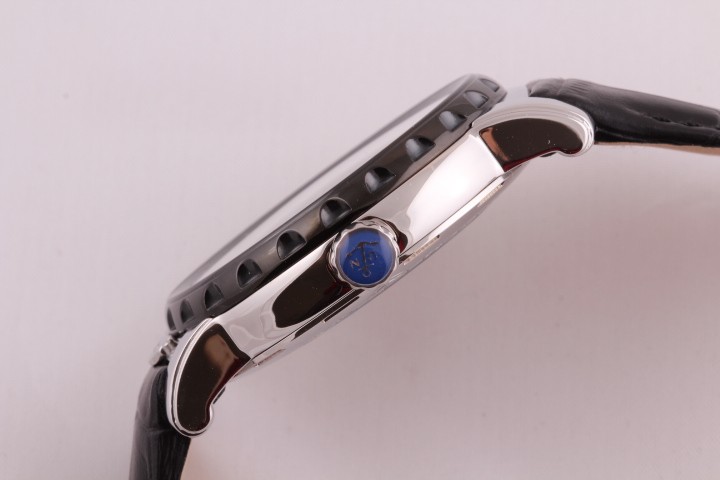MM0415- Ulysse Nardin Phantom 