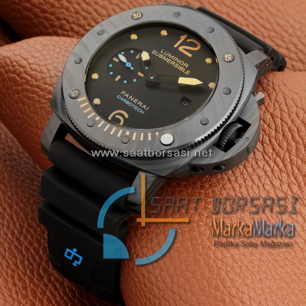 MM0996- Panerai Luminor Submersible Carbotech