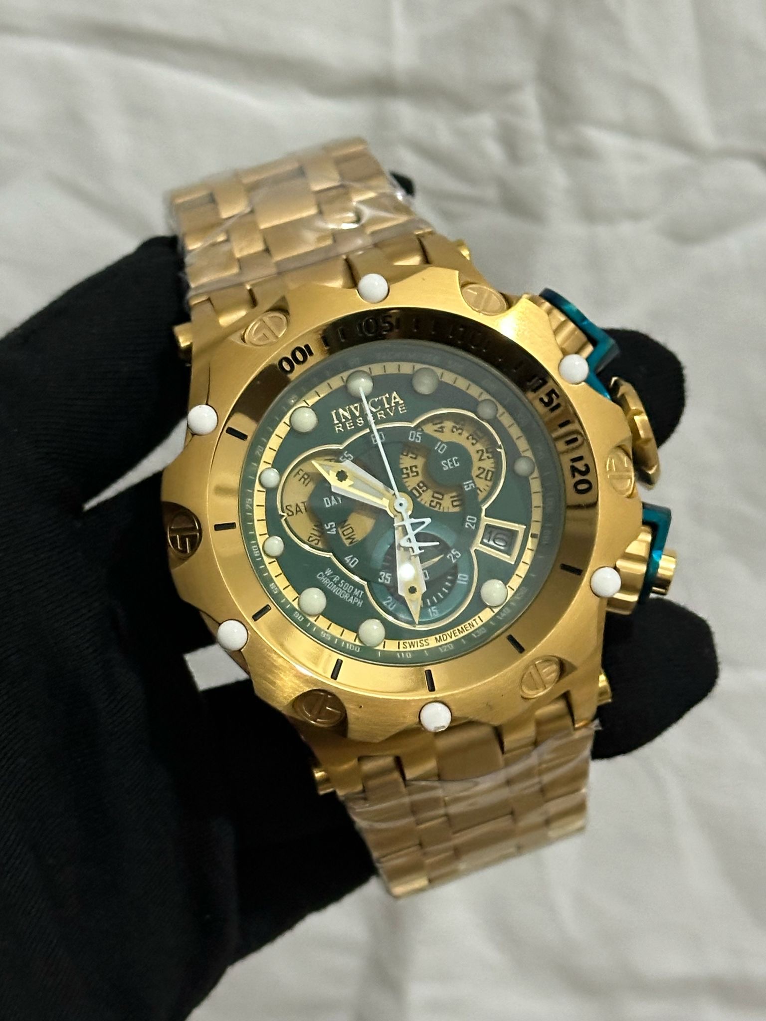 MM2545- Invicta Reserve Gold Chronograph