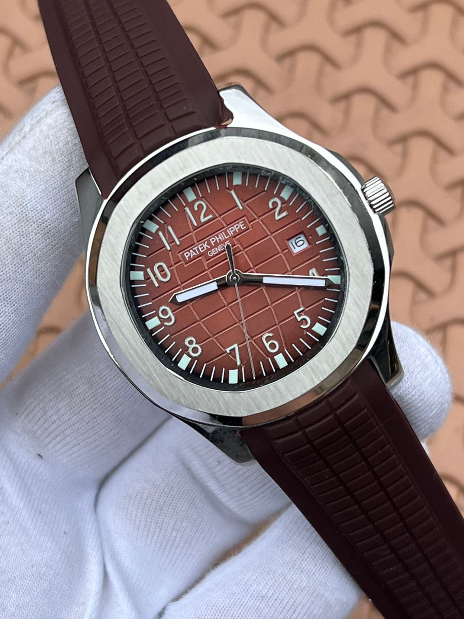 MM2627- Patek Philippe Aquanaut Brown